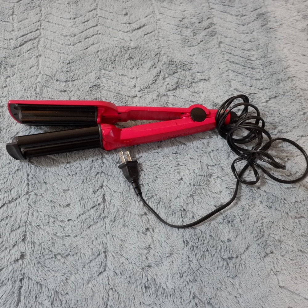 ❤️Infiniti Conair Hot Pink Hair Crimper❤️